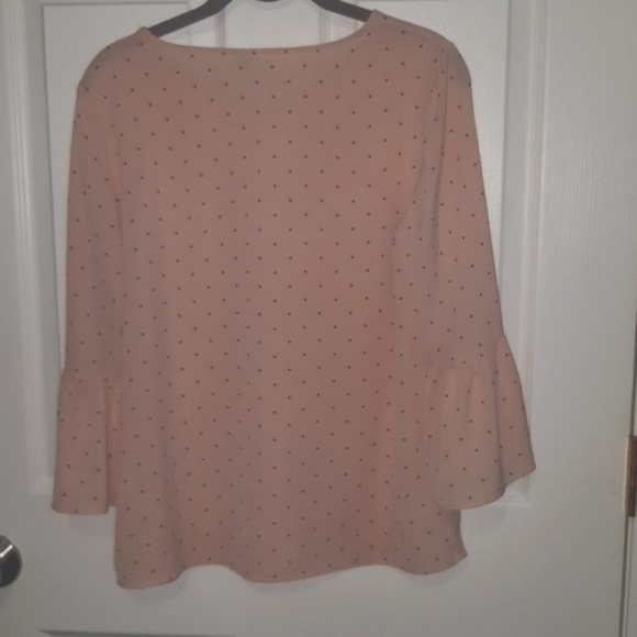 (M) Elle Baby Pink Polka dot Top with Bell Sleeves Ptp 20"×L24" - Picture 8 of 9
